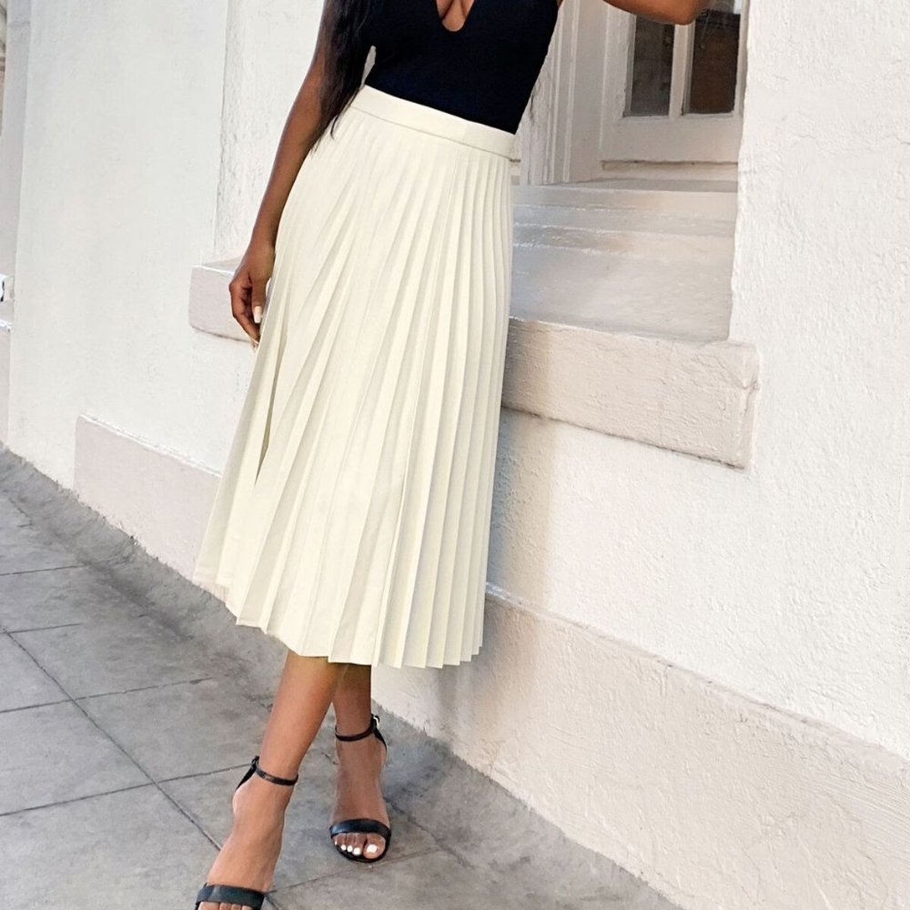 NWT | DYNAMITE | Cream Faux leather Pleated Midi Skirt | L | Large | Neutral